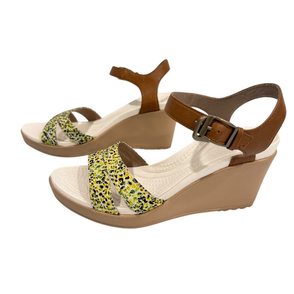 Crocs Leigh II Ankle Strap Graphic Wedge Sandals Womens 8 Comfort Spring Floral